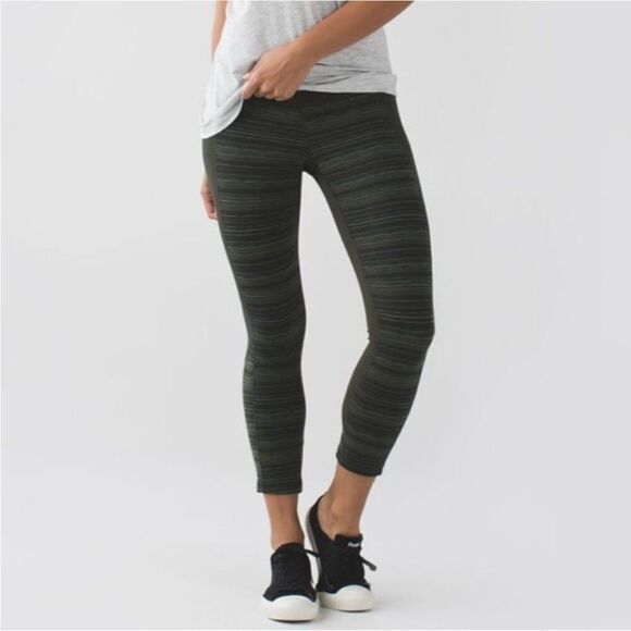 Lululemon Give Me Qi Crop Tight Leggings, Green, Size 8 - Picture 1 of 10